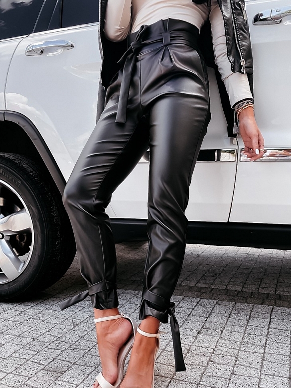 Damen Hose aus Lederimitat FH138