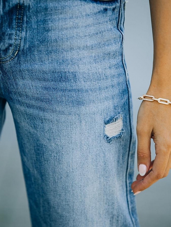 Damen Straight Jeans mit Destroyed-Details FH168